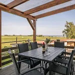 Reusenhof Am Haff Apartamento *